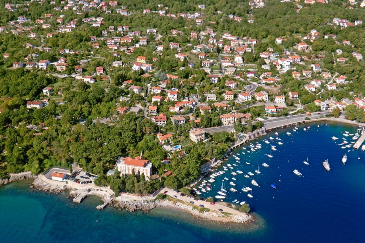 Bruk In Lovran - Kvarner Region Buitenkant foto